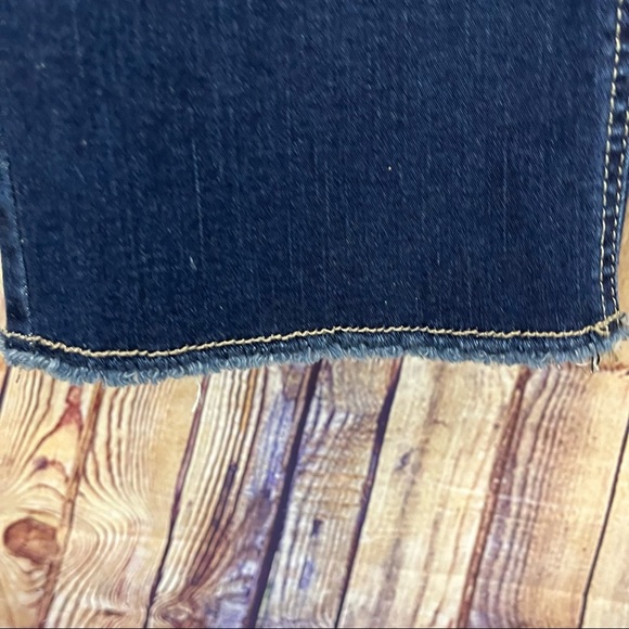 Maurices Blue Mid Rise Raw Hem Crop Jeans - Picture 8 of 10